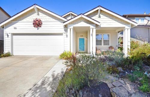 Southwest Santa Rosa House | Wine Country Retreat with Hot Tub & Mini Golf