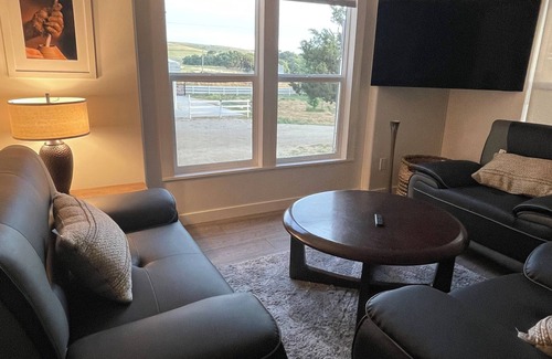 Paso Robles House | Wine Country Trail, Gated, View, 2BR Guest House & Patio