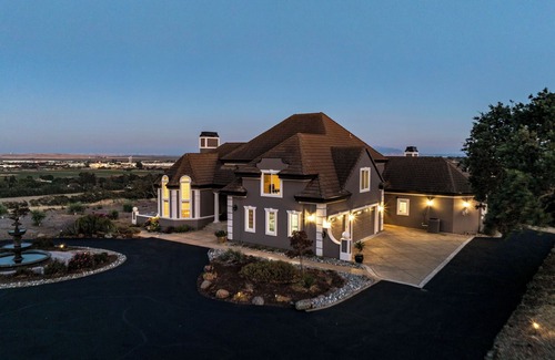 Fairfield Villa | #Wine Country Villa With Breathtaking Views!
