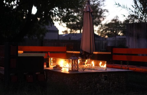 Windsor House | Wine County Retreat