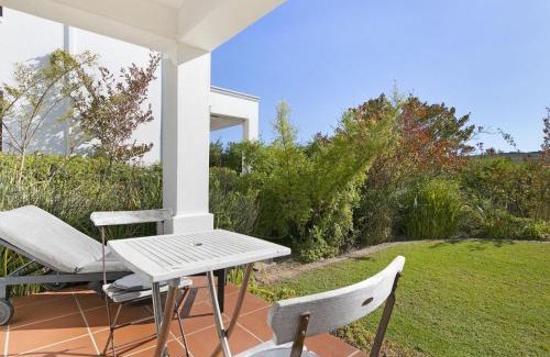 Stellenbosch Cabin | Winelands Golf Lodges 4