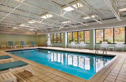 Bridgeport Hotel | Wingate by Wyndham Bridgeport WV
