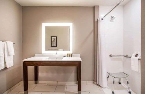 Dupont Hotel | Wingate by Wyndham Denver Airport