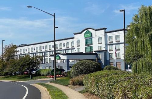 Chantilly Hotel | Wingate by Wyndham - Dulles International