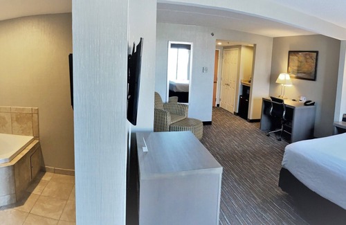Erie Hotel | Wingate by Wyndham Erie