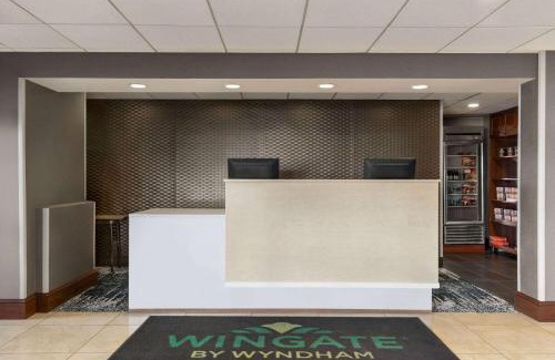 Skyland Hotel | Wingate by Wyndham Fletcher at Asheville Airport