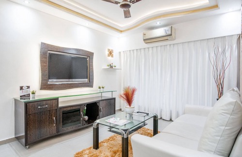 Marol Apartment | Wingy 3 BHK - Complimenatry Breakfast/WIFI/Laundry