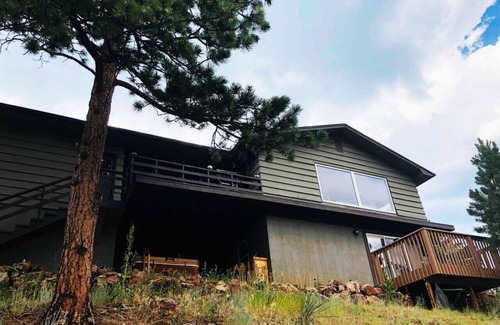 Cascade-Chipita Park Condo | Winnemucca Spa; wet sauna, hot tub, views