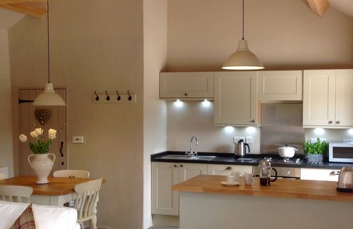 Newton Grange House | WINNOW STABLES - sleeps 4 guests - two en-suite bedrooms