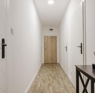 Stare Miasto District Apartment | Winogrady Nature Escape Apartment by BookingHost