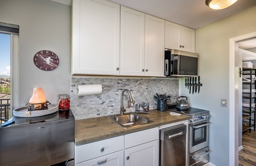 Steamboat Springs Condo | Winsome Mountain Condo with Spectacular Views