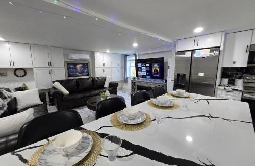 Winston - Salem Apartment | Winston Ardmore Executive King Bed Suite &hot tub