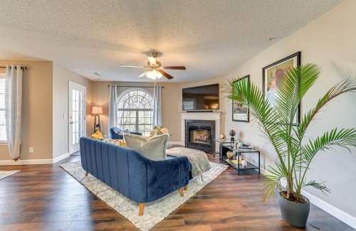 Winston - Salem Apartment | Winston-Salem Condo with Balcony Steps to Golf!
