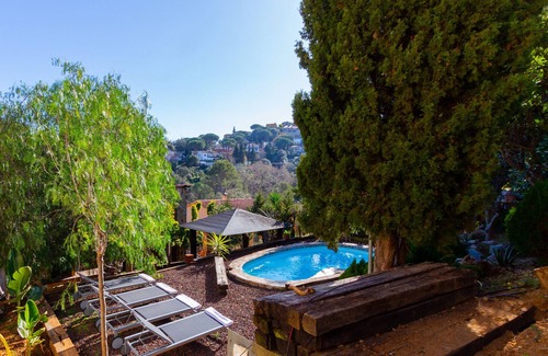 Argentona Villa | Winter Cozy with Jacuzzi & Fire 27km to Barcelona!