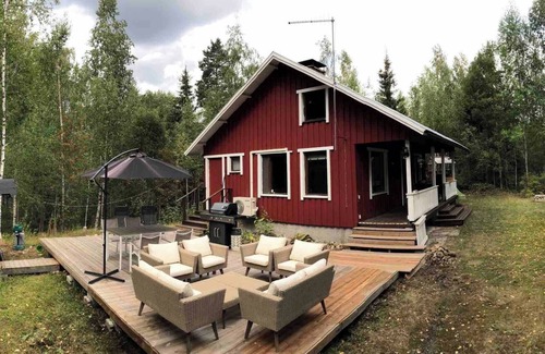 Iltasmaki Cabin | Winter Wonderland Cabin in Hämeenlinna, Finland