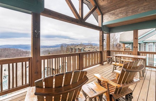 Banner Elk Condo | Wintergreens R1532- Mountain Condo, Mountain View, Gated Resort, Indoor/Outdoor Pools, and Hot T.