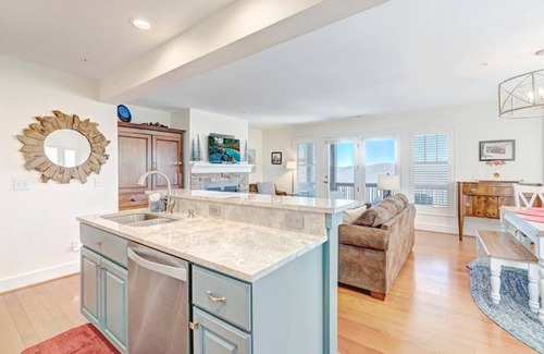 Banner Elk Condo | Wintergreens R322- Mountain Condo, Mountain View, Gated Resort, Indoor/Outdoor Pools and Hot Tub,.