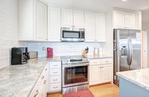 Banner Elk Condo | Wintergreens R322- Mountain Condo, Mountain View, Gated Resort, Indoor/Outdoor Pools and Hot Tub,.
