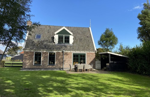 Hippolytushoef House | Wiringherlant by Interhome