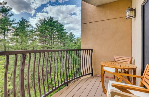Wisconsin Dells Apartment | Wisconsin Dells Resort Condo: Golf Course On-Site