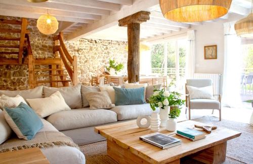 Valdaliga House | Wishome-Casa cercana a Comillas y piscina climatizada