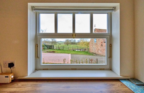 Horncastle Cottage | Wisteria at the Rookery