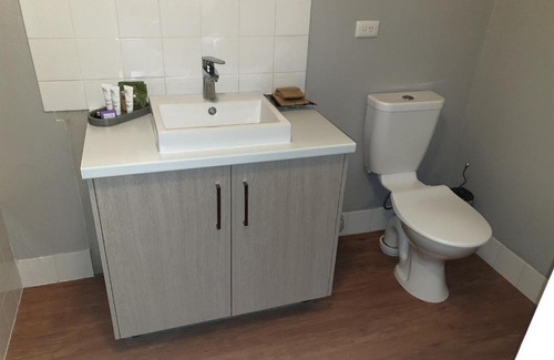 Deepdene House | Wisteria Cottage Augusta