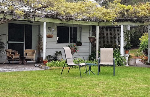 Deepdene House | Wisteria Cottage Augusta