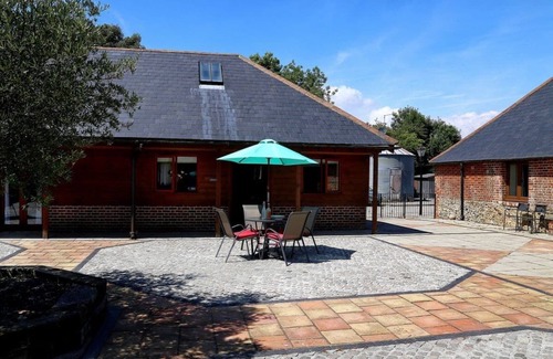 Selsted Cottage | Wisteria Cottage, Hoad Farm, Acrise, Folkestone, Kent