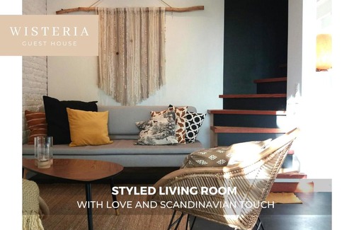 Awans House | Wisteria Guest House