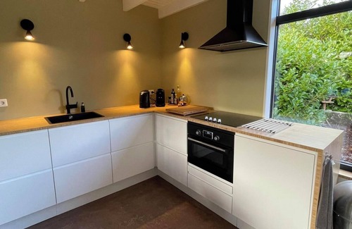 Gasselte House | With a spacious garden and lots of privacy, it is great to relax. Enjoyable together or with children, anything goes.