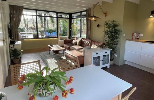 Gasselte House | With a spacious garden and lots of privacy, it is great to relax. Enjoyable together or with children, anything goes.