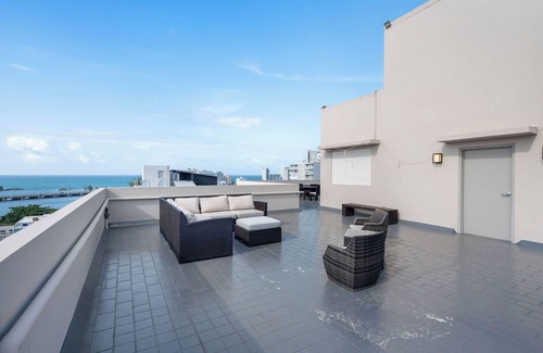 Miramar Apartment | With Balcony | For Family & Friends | Free Parking | Near The Beach