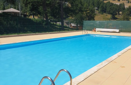Risoul Apartment | WITH NATURE - SWIMMING POOL - TENNIS - THERE'S A TEAM OF HAPPY PEOPLE TO ENJOY YOUR STAY
