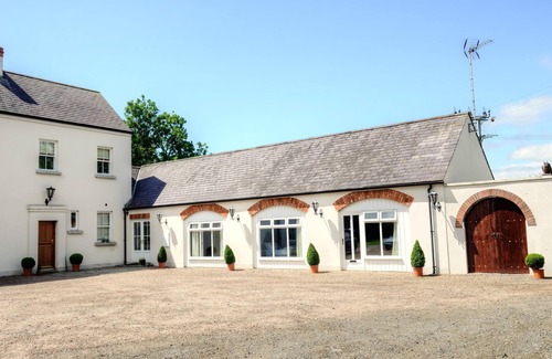 Craigavon House | With options for hot tub, barbecue/pizza barn and fire brazier.