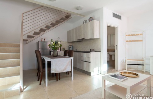 Longa House | With outdoor terrace for family and friends