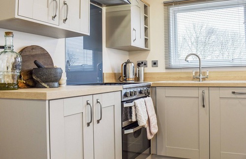 West Heslerton Cottage | With your own private hot tub, this is the perfect spot to unwind in.