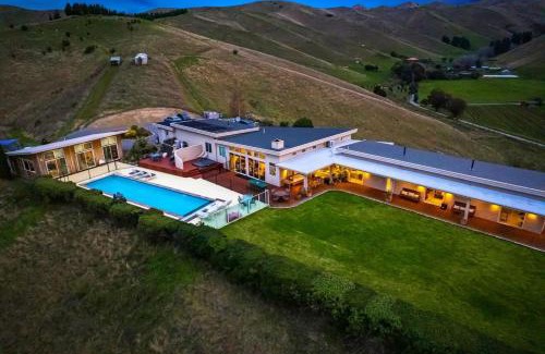 Blenheim House | Witherhills Suite in a 6-bedroom luxury villa