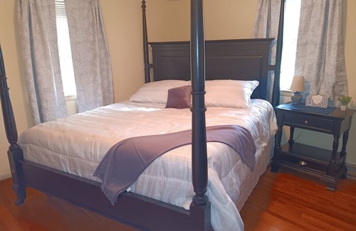 Christiana House | Within 15 minutes of Amish attractions
