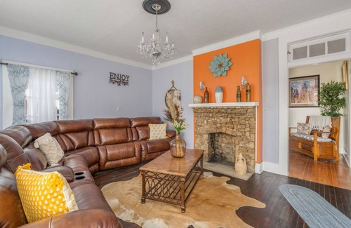 Wetumpka Apartment | Within walking distance to downtown Wetumpka!