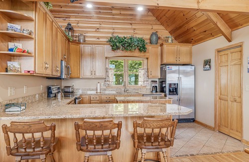 Wolf Laurel Cabin | Wit’s End @ Wolf Laurel Resort with the Best views in WNC, access to amenities