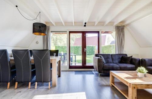 Zwiggelte House | Witte Kwikstaart I Mooi Huisje bij het Bos