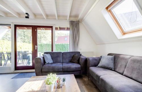 Zwiggelte House | Witte Kwikstaart I Mooi Huisje bij het Bos