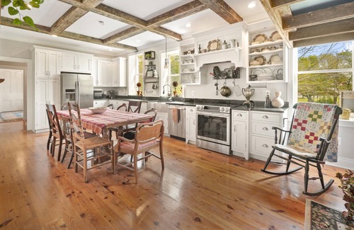 Adamstown House | Wizard's Escape, Sleeps 15+, 2 Escape Rooms, Pool and Game rooms