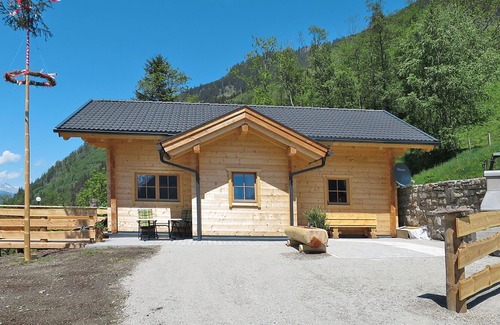 Fusch an der Grossglocknerstrasse House | Wonderful private villa for 8 guests with WIFI, TV, terrace, pets allowed and parking