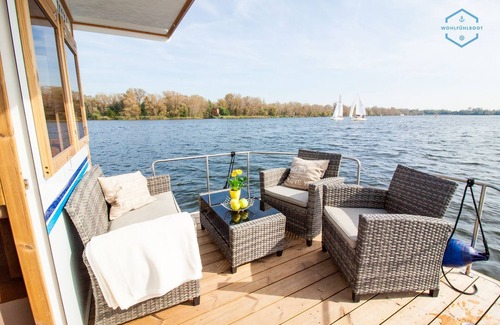 Bad Saarow Cabin | Wohlfühlboot Theo in Bad Saarow - Wohlfühlboot Hausbooturlaub