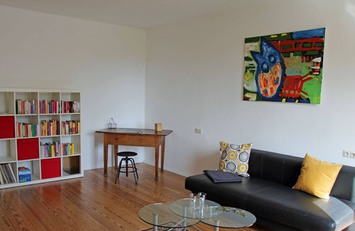 Kitzingen Apartment | Wohnen im Atelier-und Künstlerhaushalt und das in wunderschöner und großer Villa!