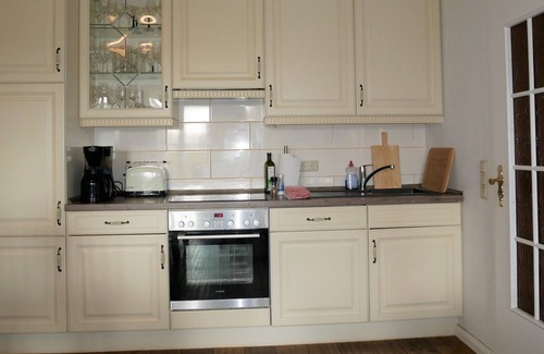 Buggenhagen Apartment | Wohnung EG Jägerstübchen - Herrenhaus am See, Seeblick, Inkl. Wlan