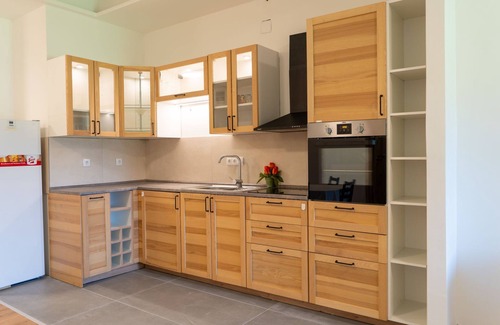 Strobl Apartment | Wohnung Garten 2 Seeblick by Interhome