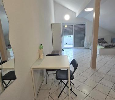 Wolfskehlen Apartment | Wohnung- ideal für Kurz- und Langzeitmiete